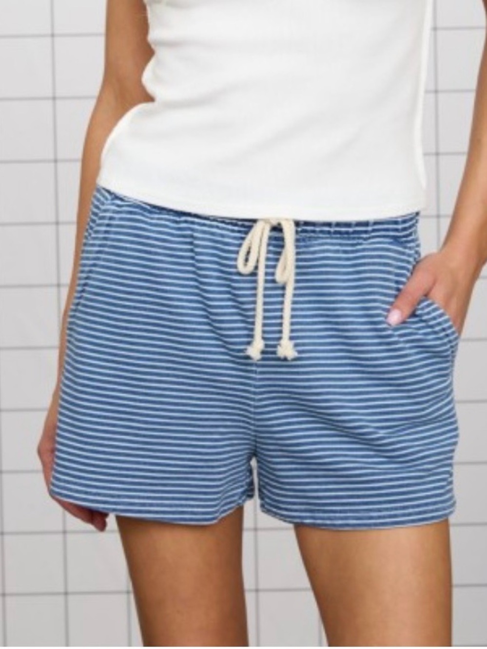 JOA Washed Stripe Drawstring Shorts - Picture 2 of 4